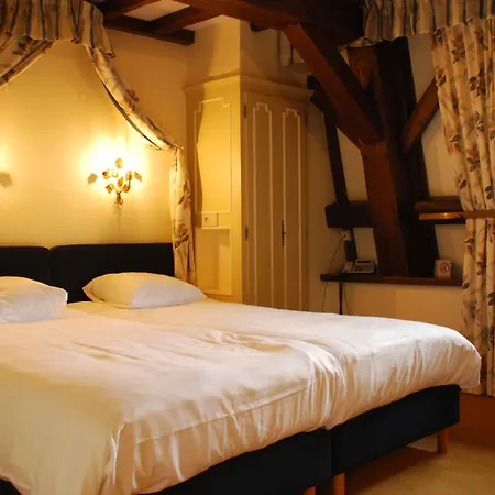 호텔 Le Prieure De Conques 4*